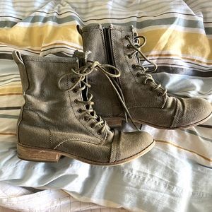 Olive canvas boots reduced shipping today only.